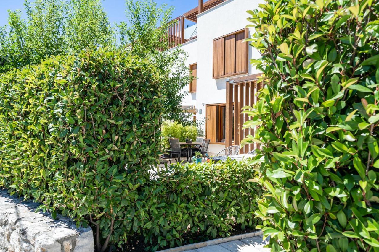 Stay U-Nique Studio Apartment In Orasac Esterno foto