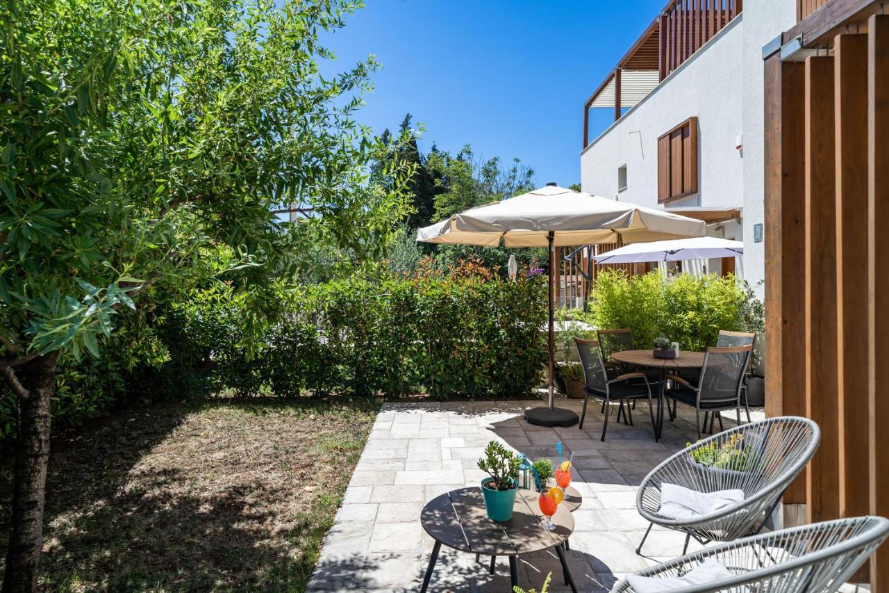 Stay U-Nique Studio Apartment In Orasac Esterno foto