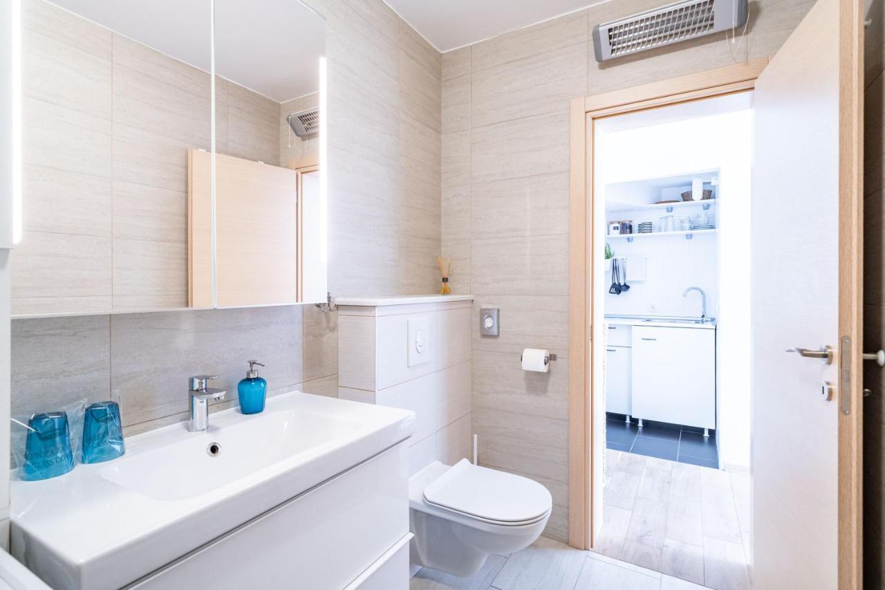 Stay U-Nique Studio Apartment In Orasac Esterno foto